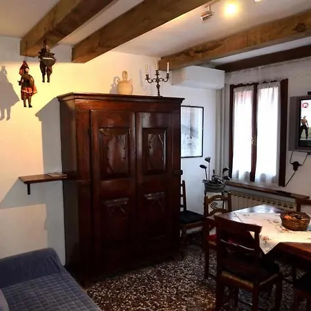 Alla Cerva Tradizionale Casa Veneta Vista Fiume